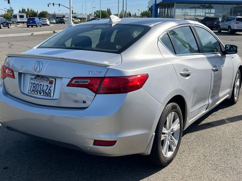 Used 2013 Acura ILX Hybrid w/ Technology Package FWD image 4