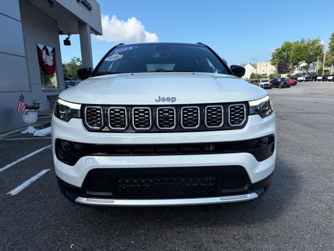 Certified 2025 Jeep Compass Limited w/ Elite Group AWD/4WD image 4