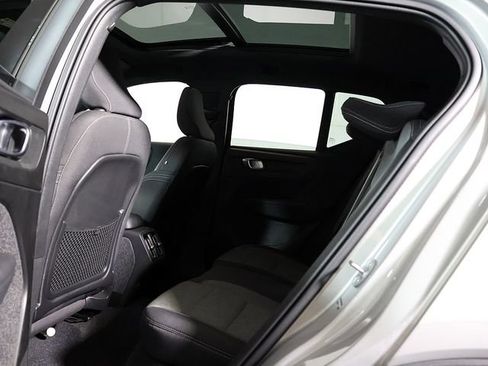Used 2025 Volvo XC40 B5 Core AWD/4WD image 14