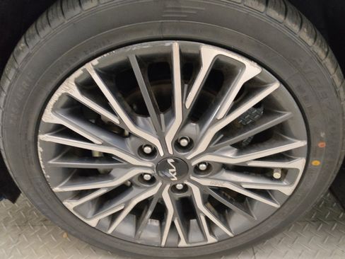 Used 2023 Kia Forte GT-Line FWD image 31