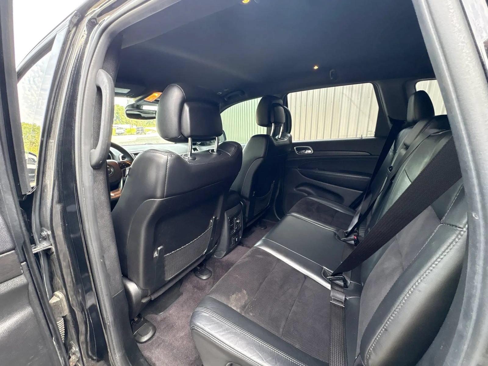 Used 2018 Jeep Grand Cherokee Altitude AWD/4WD image 16