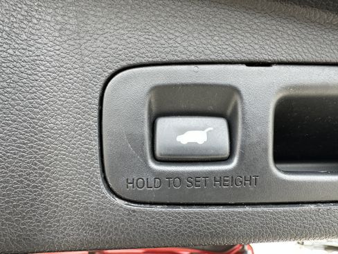 Used 2017 Honda CR-V Touring image 16