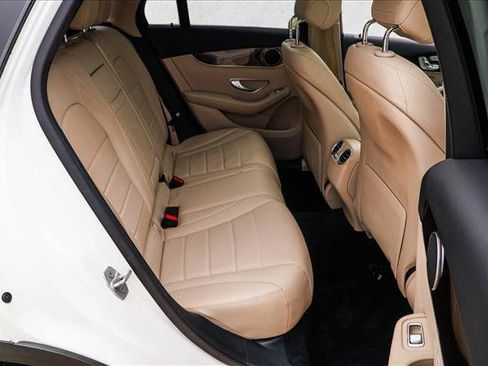 Used 2016 Mercedes-Benz GLC 300 4MATIC image 25