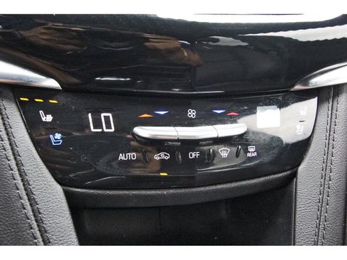 Used 2024 Cadillac XT6 Sport w/ Technology Package AWD/4WD image 24