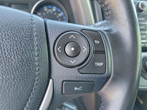 Used 2018 Toyota RAV4 XLE w/ Plus Extra Value Package FWD image 22