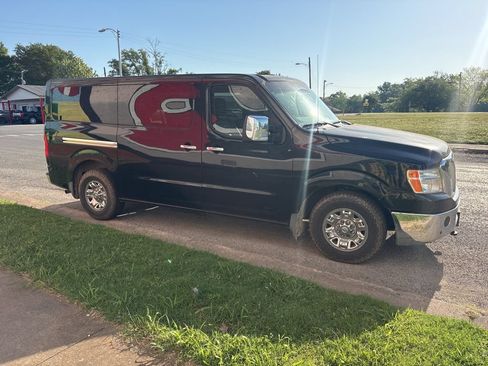 Used 2016 Nissan NV 3500 SL RWD image 8