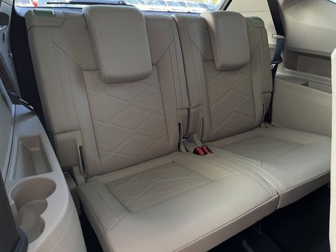 New 2026 Volkswagen Atlas SE image 32