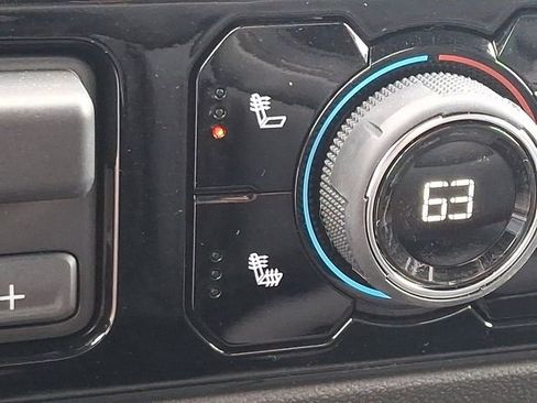 Used 2025 Chevrolet Silverado 1500 RST image 26