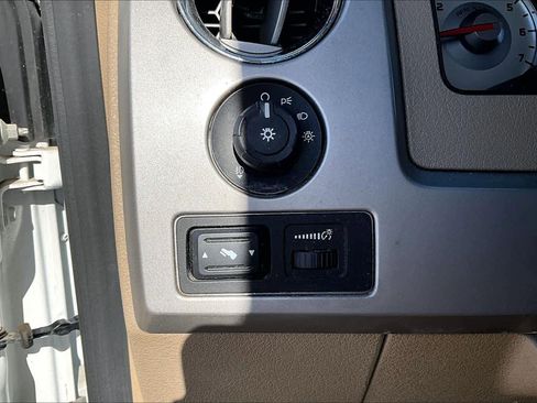 Used 2010 Ford F150 Lariat image 31