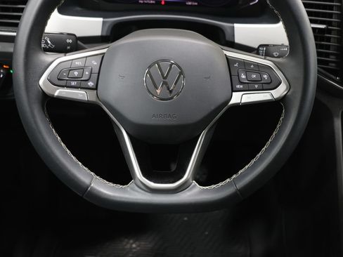 Certified 2023 Volkswagen Atlas SE AWD/4WD image 17