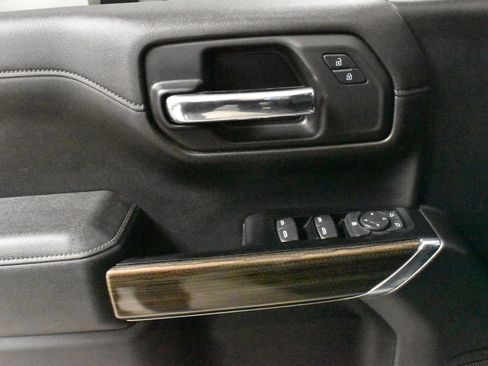 Used 2019 Chevrolet Silverado 1500 LT w/ All-Star Edition image 18