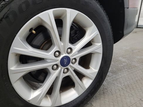 Used 2018 Ford Escape SEL image 31