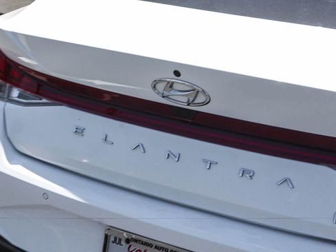 Certified 2023 Hyundai Elantra Limited FWD image 9