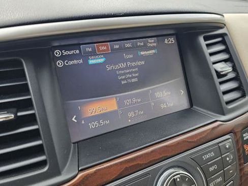 Used 2017 Nissan Pathfinder Platinum w/ Family Entertainment Package AWD/4WD image 17