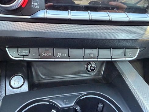 Used 2017 Audi A4 2.0T Premium Plus w/ Premium Plus Package image 30