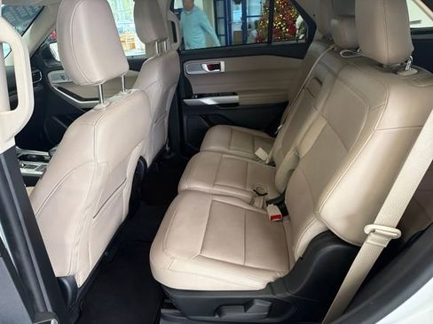 Used 2023 Ford Explorer Limited image 25