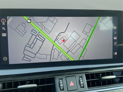 Certified 2022 Lexus ES 300h w/ Premium Package image 30