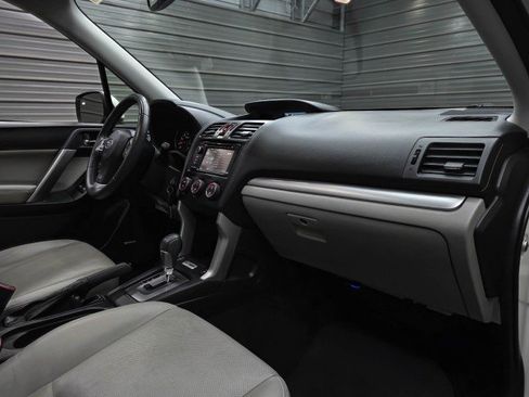 Used 2015 Subaru Forester 2.5i Limited AWD/4WD image 12