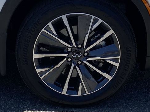 Certified 2026 INFINITI QX60 Luxe w/ Cargo Package FWD image 8
