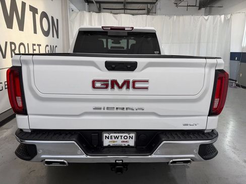 New 2026 GMC Sierra 1500 SLT w/ SLT Premium Package AWD/4WD image 32