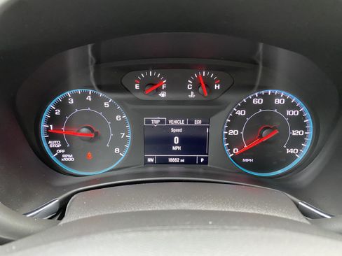 Used 2024 Chevrolet Equinox LS FWD image 21