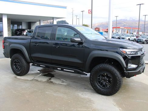 Certified 2024 Chevrolet Colorado ZR2 w/ ZR2 Bison Edition image 9