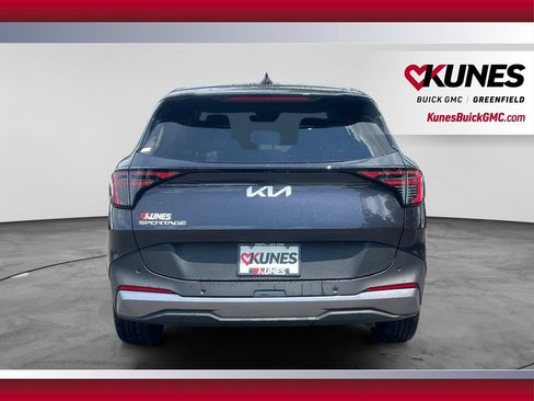 Used 2026 Kia Sportage LX FWD image 9
