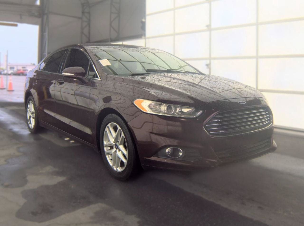 Used 2013 Ford Fusion SE FWD image 3