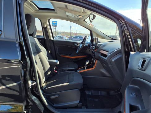 Used 2021 Ford EcoSport SE w/ SE Appearance Package image 24