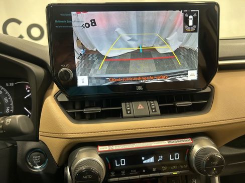 Used 2025 Toyota RAV4 XLE Premium image 28