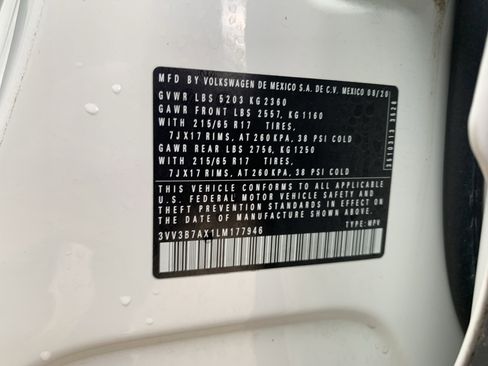 Used 2020 Volkswagen Tiguan SE w/ Panoramic Sunroof Package image 37