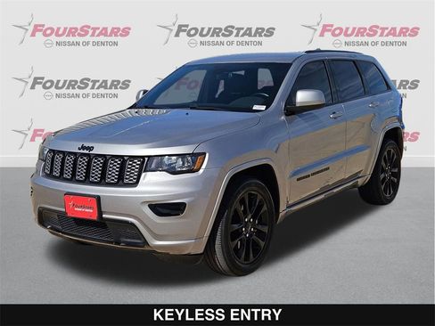 Used 2021 Jeep Grand Cherokee Laredo X image 9