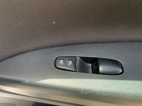 Used 2019 Nissan Sentra SV FWD image 29