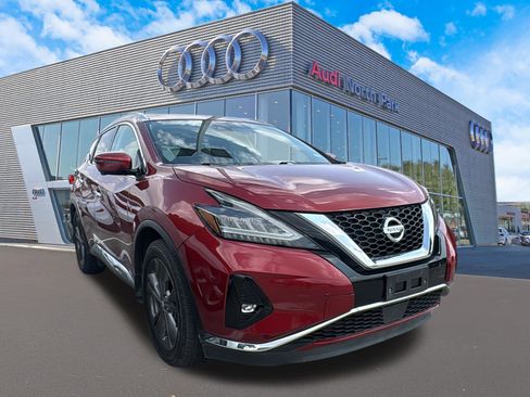 Used 2019 Nissan Murano Platinum w/ Cargo Package FWD image 1