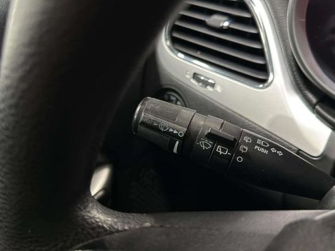 Used 2013 Dodge Journey FWD image 25