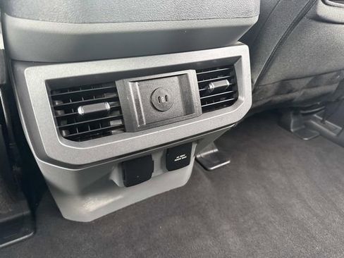 Used 2024 Ford F250 XLT w/ FX4 Off-Road Package image 15