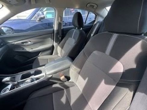 Used 2025 Nissan Sentra SV image 12