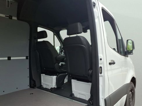 New 2025 Mercedes-Benz Sprinter 2500 image 16