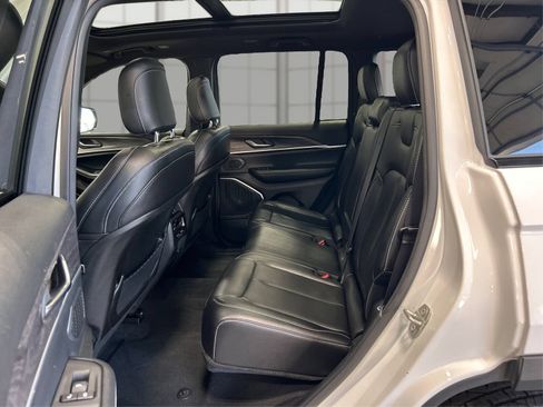 Used 2024 Jeep Grand Cherokee Limited 4xe AWD/4WD image 10