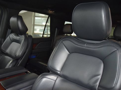Used 2024 Lincoln Navigator L 4WD image 42