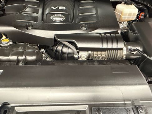 Used 2021 Nissan Armada SL image 32