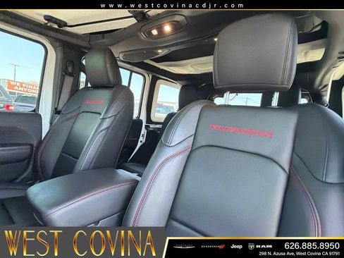 Used 2024 Jeep Wrangler Unlimited Rubicon AWD/4WD image 16