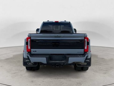 Certified 2025 Ford F450 Platinum w/ FX4 Off-Road Package AWD/4WD image 4