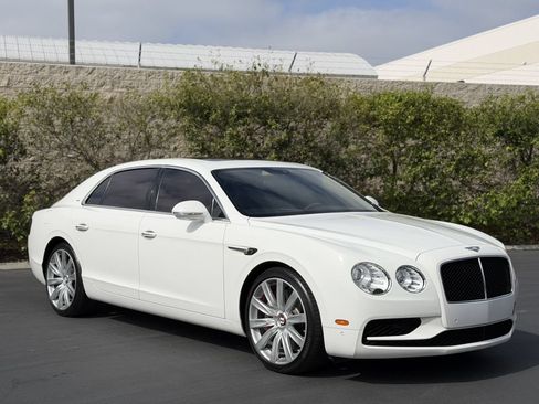 Used 2018 Bentley Flying Spur S V8 AWD/4WD image 4