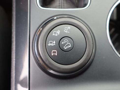 Used 2018 Ford Explorer Limited AWD/4WD image 22