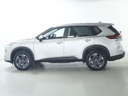 Used 2025 Nissan Rogue SV AWD/4WD image 38