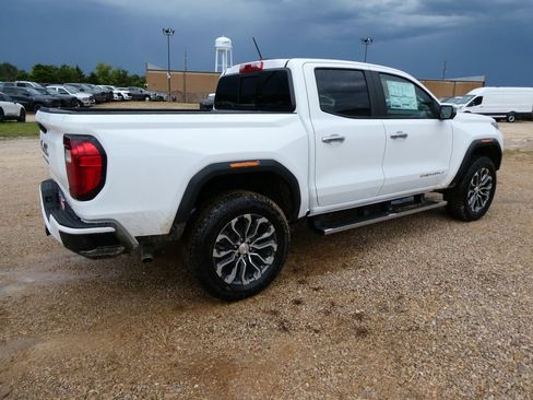 New 2026 GMC Canyon Denali AWD/4WD image 4