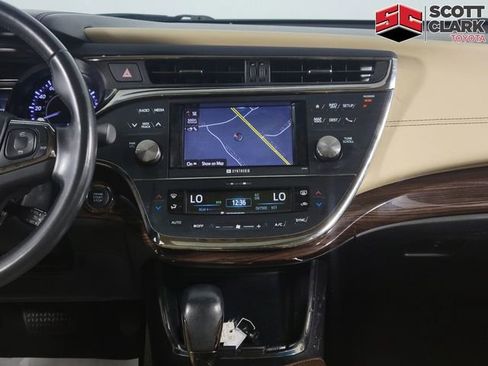 Used 2013 Toyota Avalon Limited FWD image 21