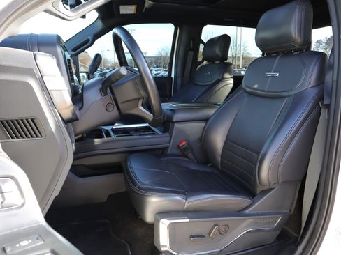 Used 2025 Ford F450 Platinum image 8