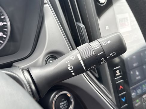 New 2026 Subaru Crosstrek 2.0i Premium AWD/4WD image 18